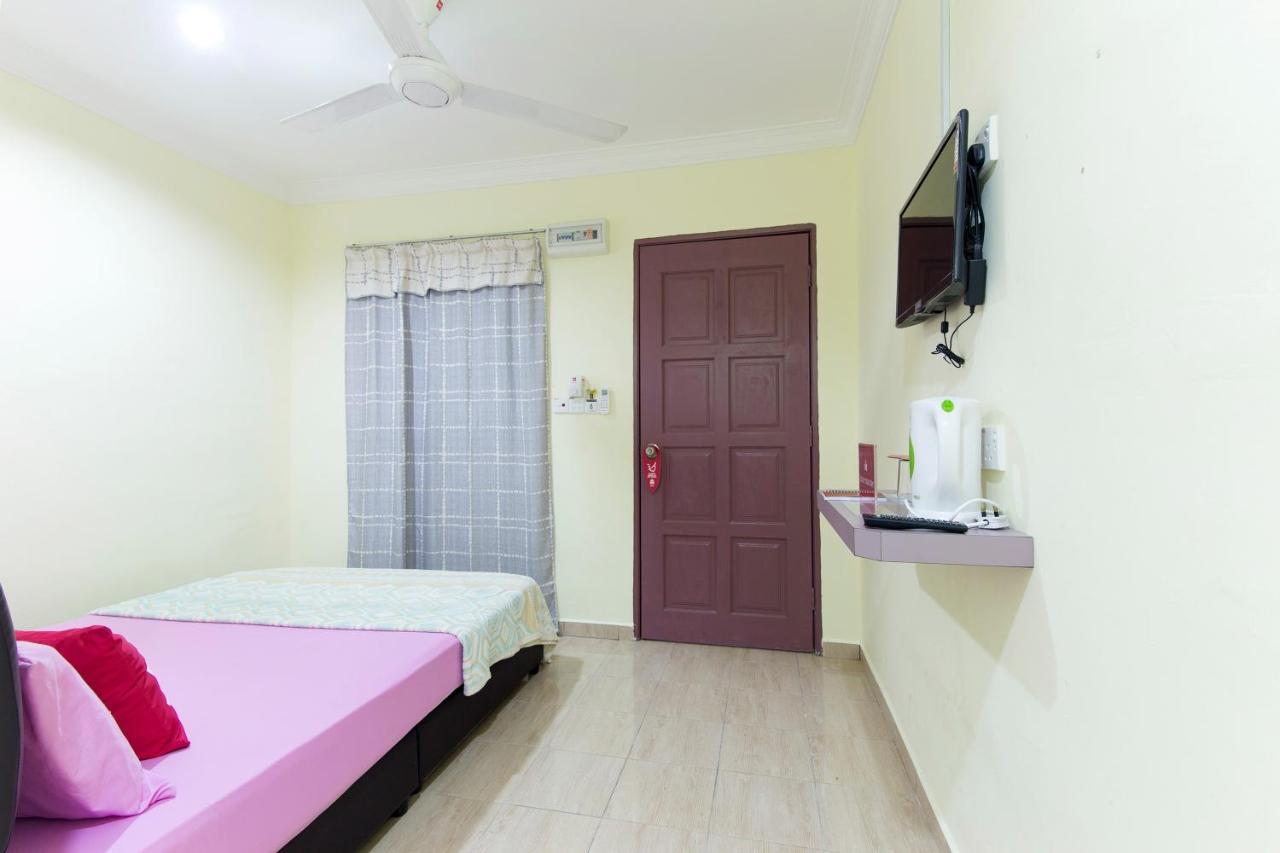 Kampung Guest House Pantai Cenang  Exterior foto